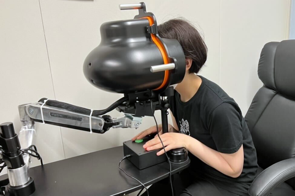 Diagnosys FST equipment at the Keiko University School of Medicine