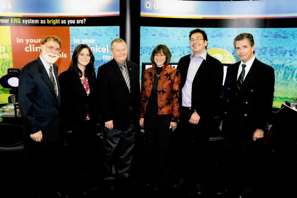 Dr. Stuart Coupland with Diagnosys at ARVO 2009